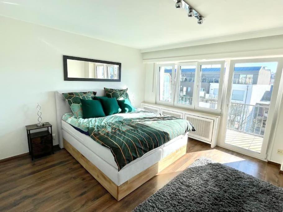 Large Penthouse In Center-41 Apartment *