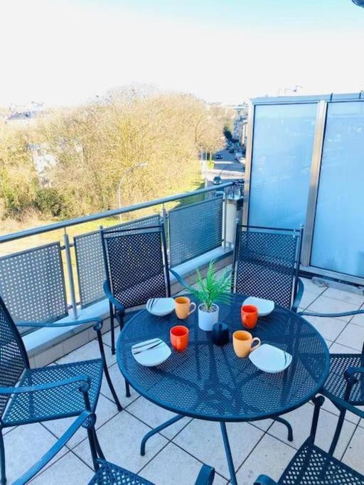 Large Penthouse In Center-41 *