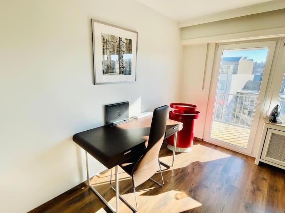 Large Penthouse In Center-41
